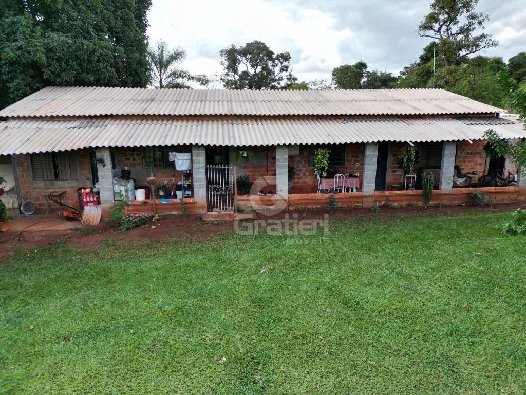 Chacara atrás da lupo