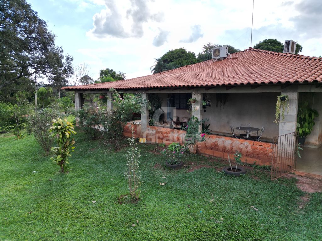 Chacara atrás da lupo