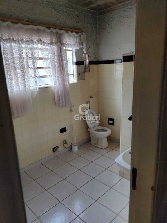 Casa na rua padre duarte em frente ao eeba (necessita reforma)