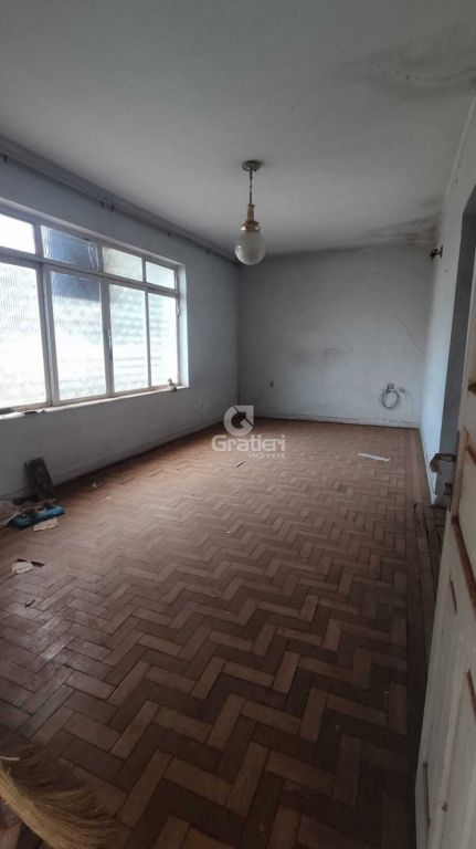 Casa na rua padre duarte em frente ao eeba (necessita reforma)