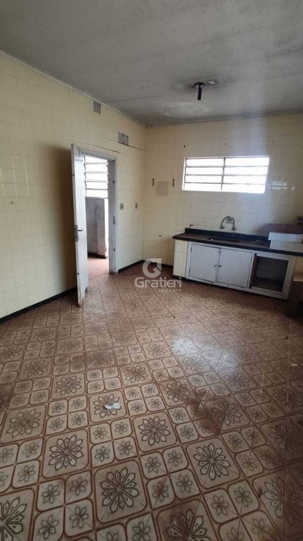 Casa na rua padre duarte em frente ao eeba (necessita reforma)