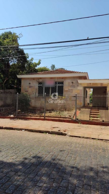 Casa na rua padre duarte em frente ao eeba (necessita reforma)