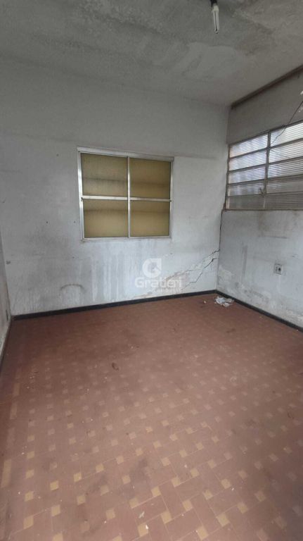 Casa na rua padre duarte em frente ao eeba (necessita reforma)