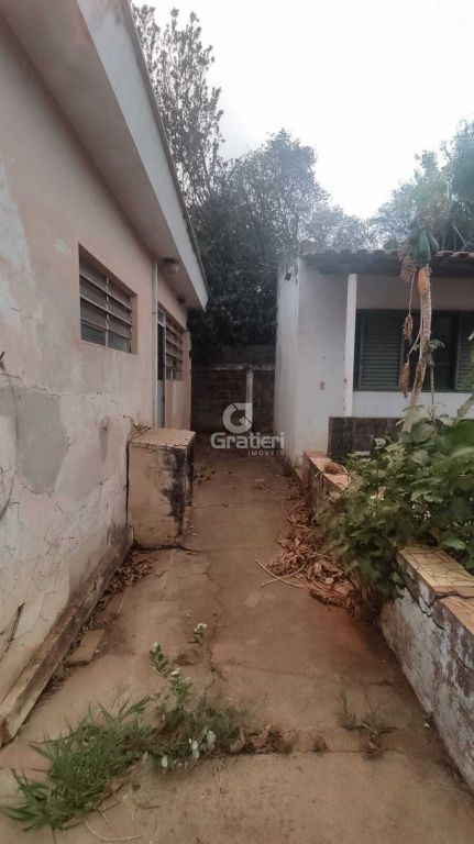 Casa na rua padre duarte em frente ao eeba (necessita reforma)