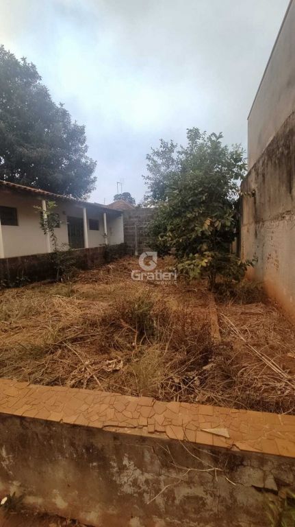 Casa na rua padre duarte em frente ao eeba (necessita reforma)
