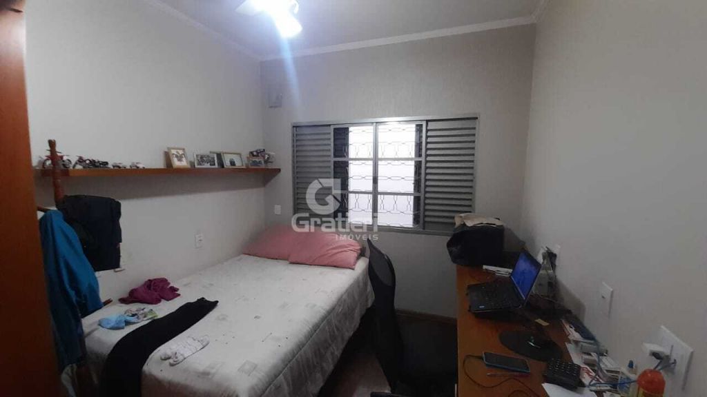 Casa jd. Arangá 3 quartos s/ 1 suíte