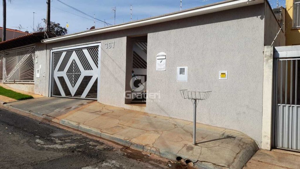 Casa jd. Arangá 3 quartos s/ 1 suíte