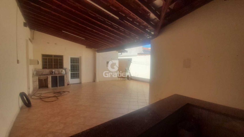 Casa 2 quartos 1 nos fundos no pq. Igaçaba
