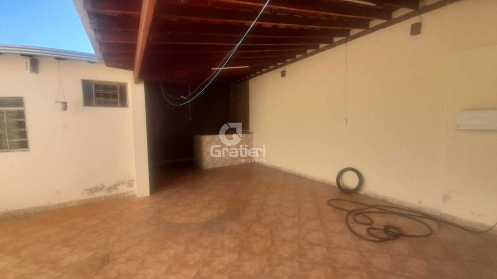 Casa 2 quartos 1 nos fundos no pq. Igaçaba