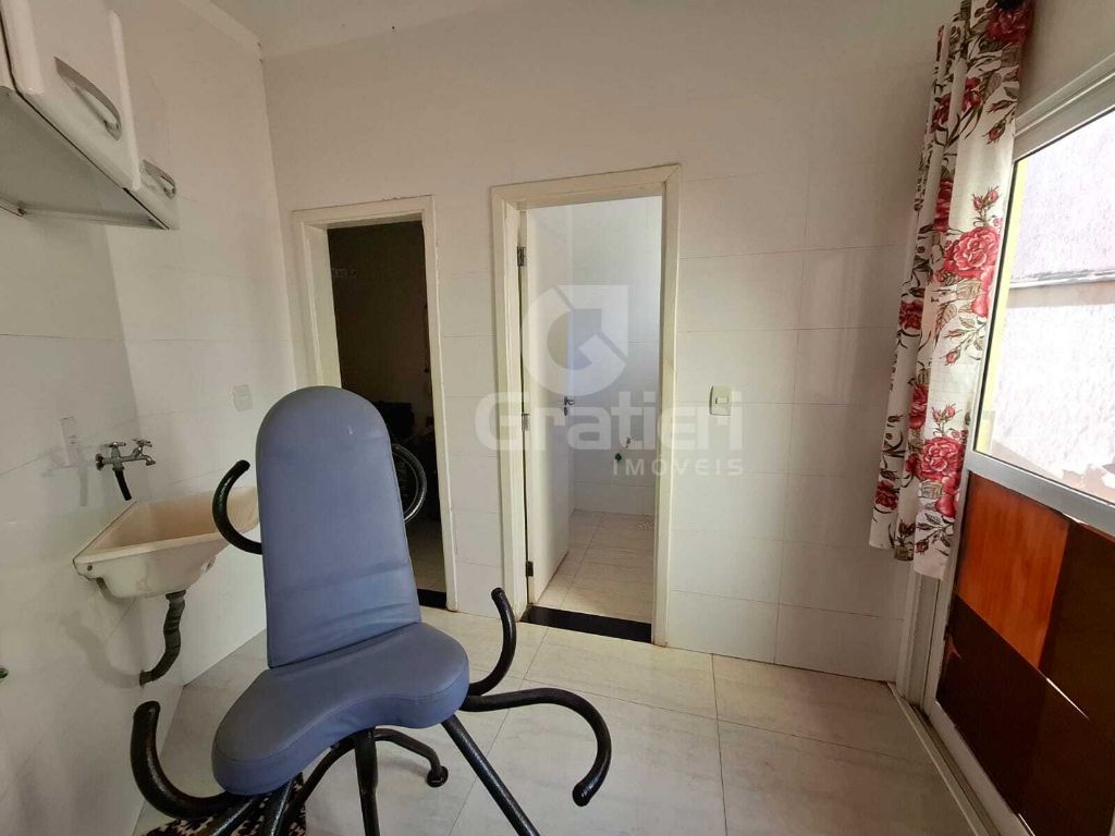 Casa de alto padrão no portal dos oitis