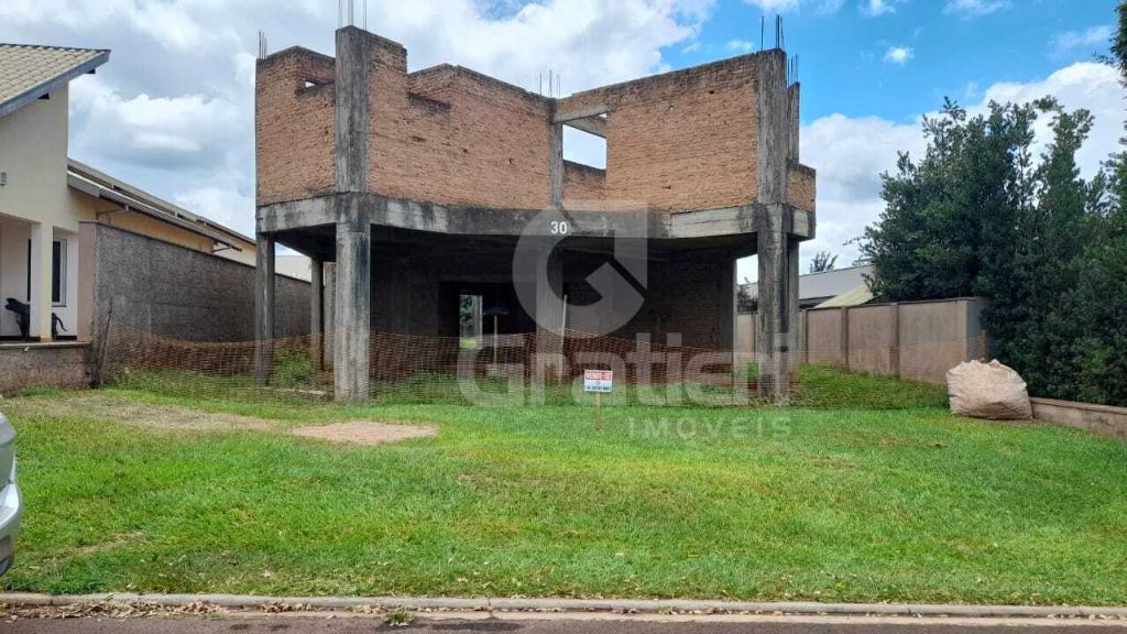 Sobrado em construção no portal dos oitis