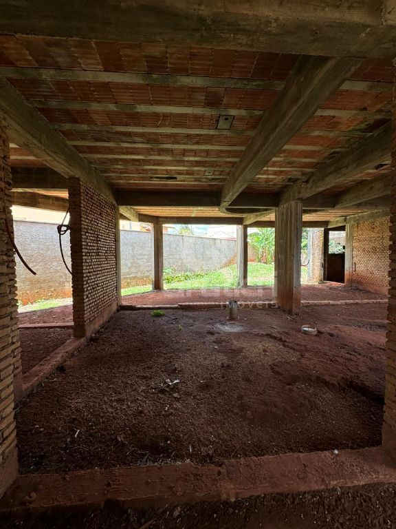 Sobrado em construção no portal dos oitis