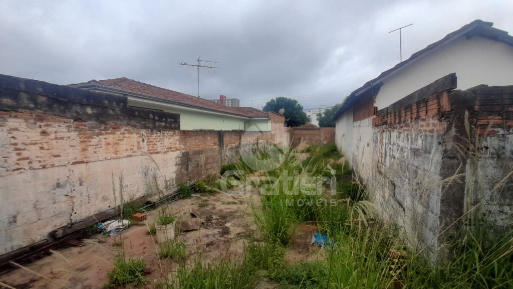 Duas casas para reforma e investimento a 50 m da mauricio ga