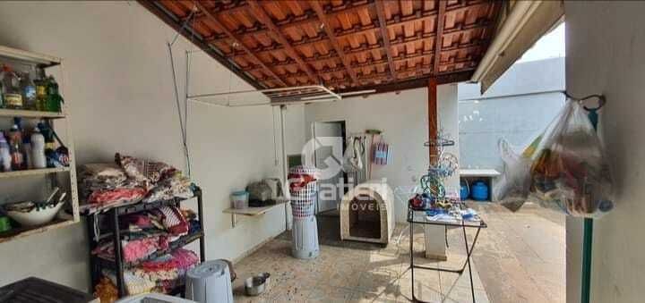 Casa 2 dormitórios no parque igaçaba