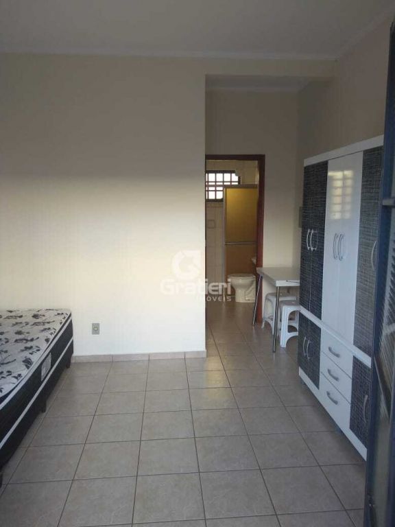 Conjunto de kitnets, todas alugadas, rendimento de 0.7% ao m - foto 7