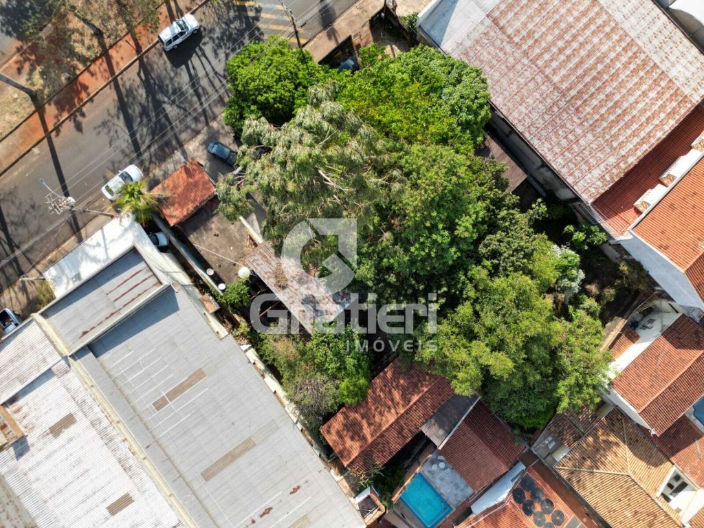 Área comercial na entrada da cidade próximo a igreja do são 