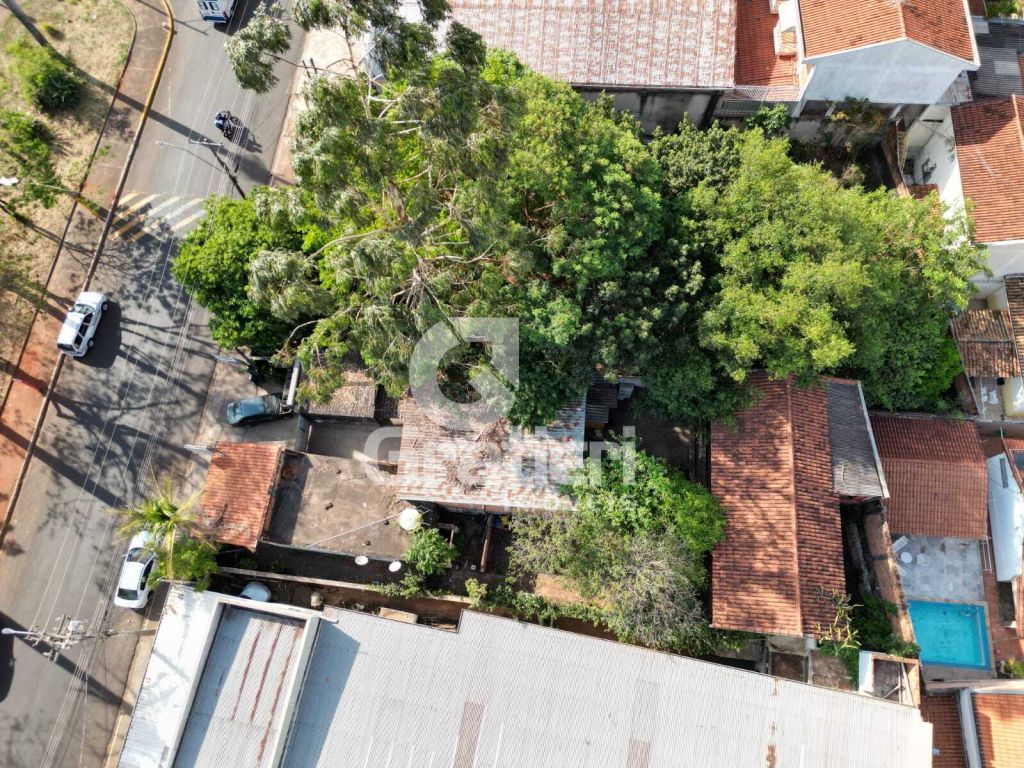 Área comercial na entrada da cidade próximo a igreja do são 