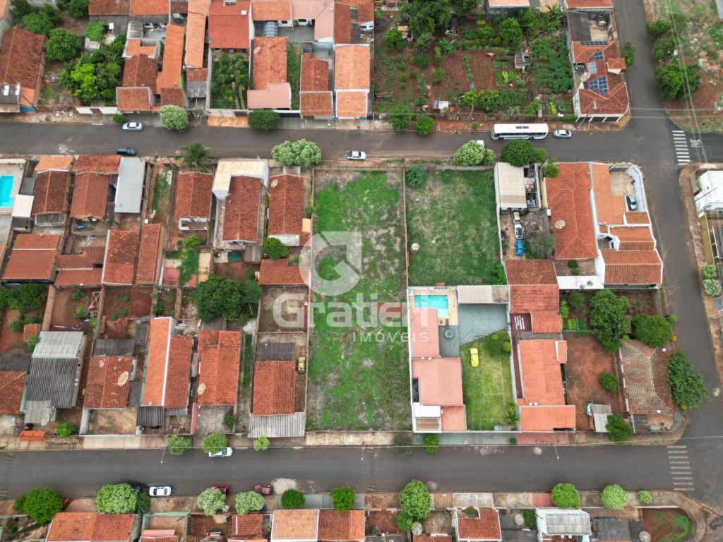 Área de 1284m² totalmente murada (rincão)