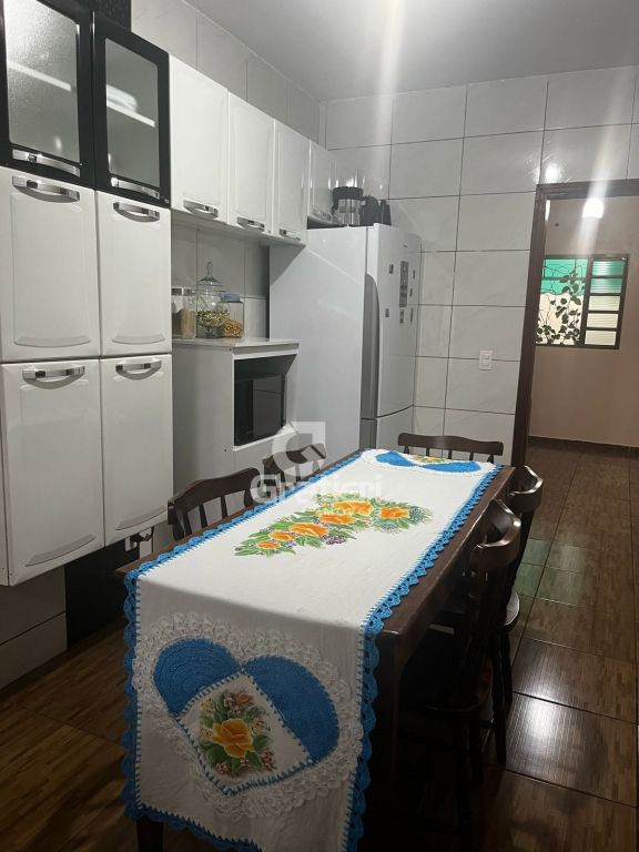 Casa 2 quartos sendo 1 suíte, jardim esplanada