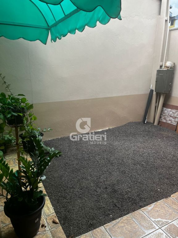 Casa 2 quartos sendo 1 suíte, jardim esplanada