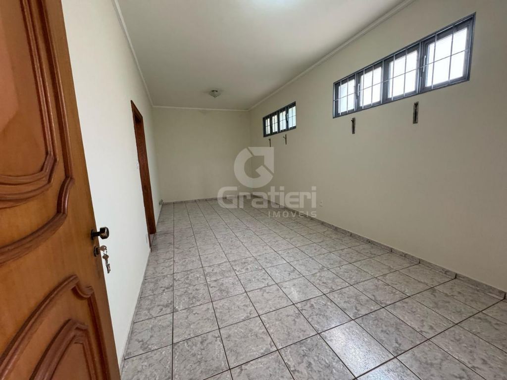 Casa com 3 Dorms, Escritório e Suíte Próx. À Santa Casa