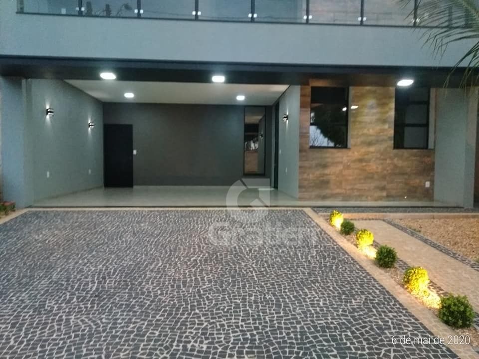 Lindo sobrado no condomínio village damha i