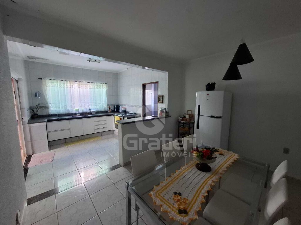 Casa com 3 quartos s/ 2 suítes no maria luiza