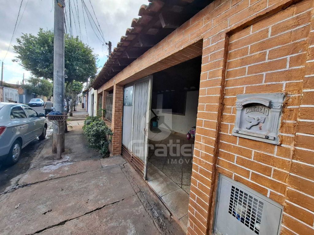 Casa com 3 quartos s/ 2 suítes no maria luiza
