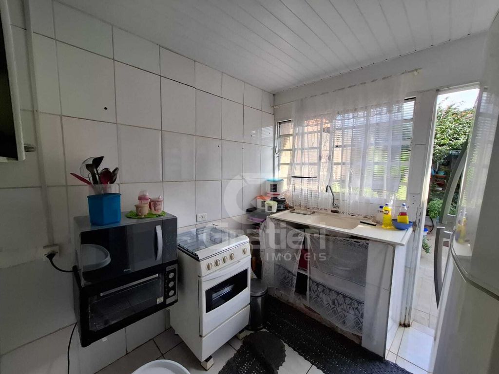 Casa com 3 quartos s/ 2 suítes no maria luiza