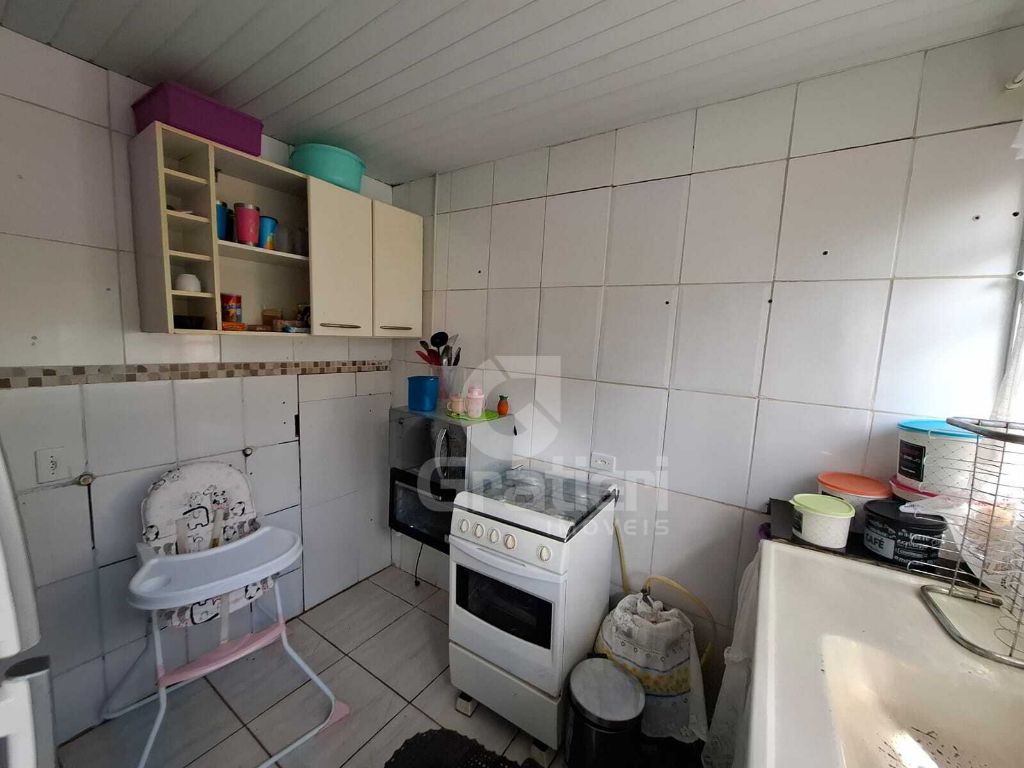 Casa com 3 quartos s/ 2 suítes no maria luiza