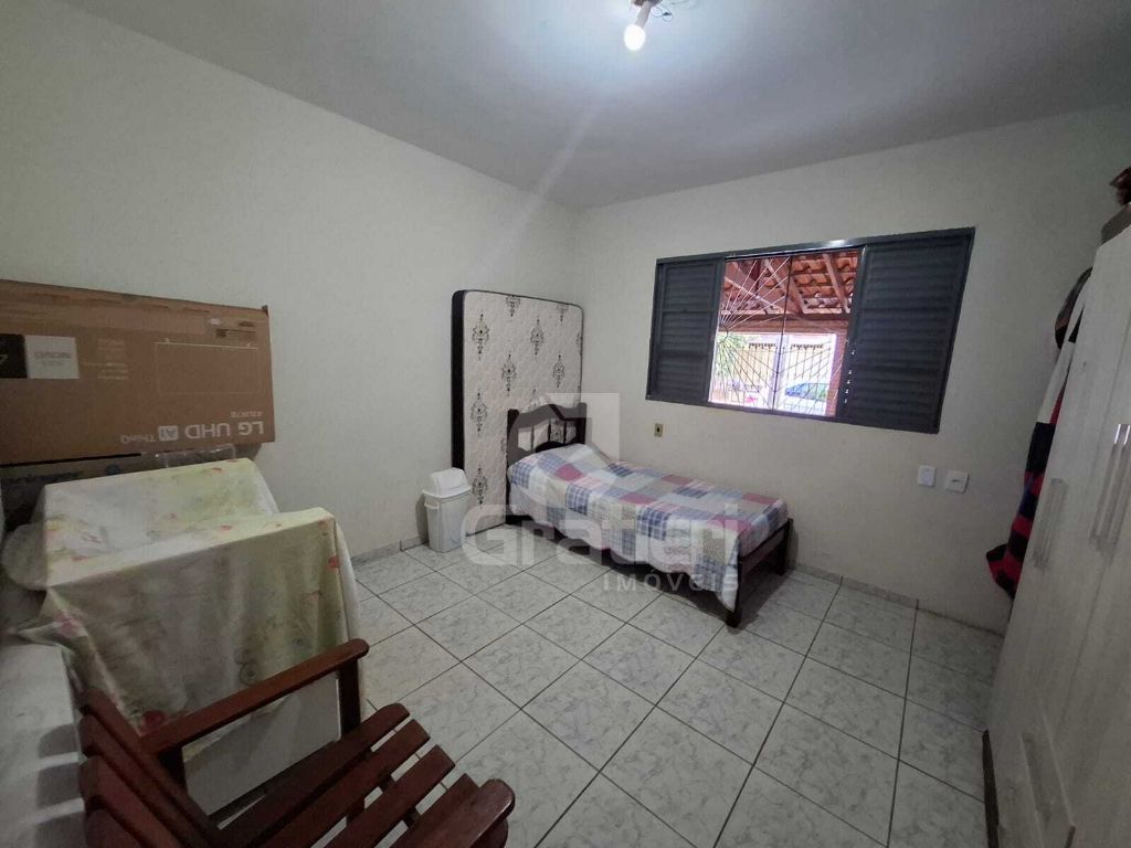 Casa com 3 quartos s/ 2 suítes no maria luiza