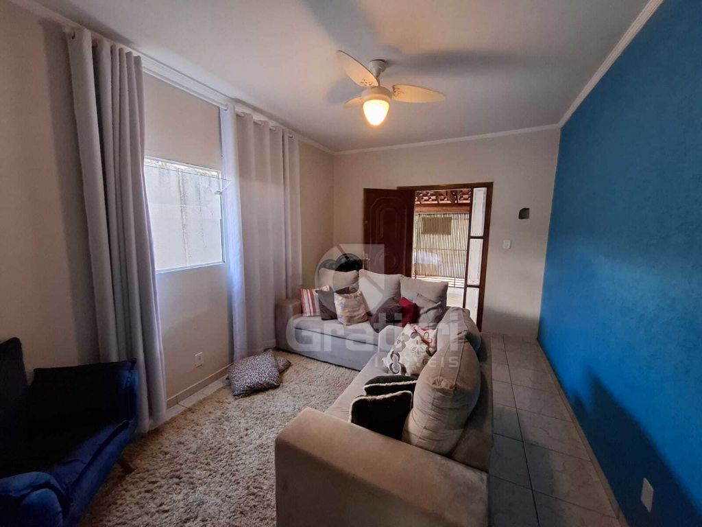 Casa com 3 quartos s/ 2 suítes no maria luiza
