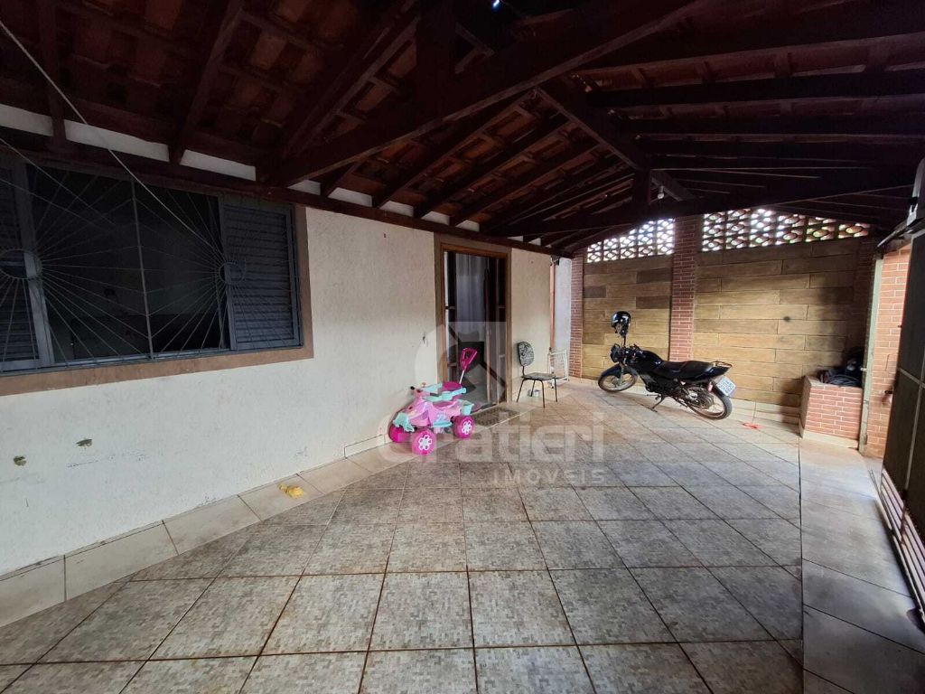Casa com 3 quartos s/ 2 suítes no maria luiza