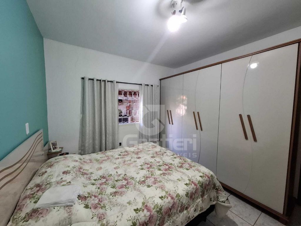 Casa com 3 quartos s/ 2 suítes no maria luiza
