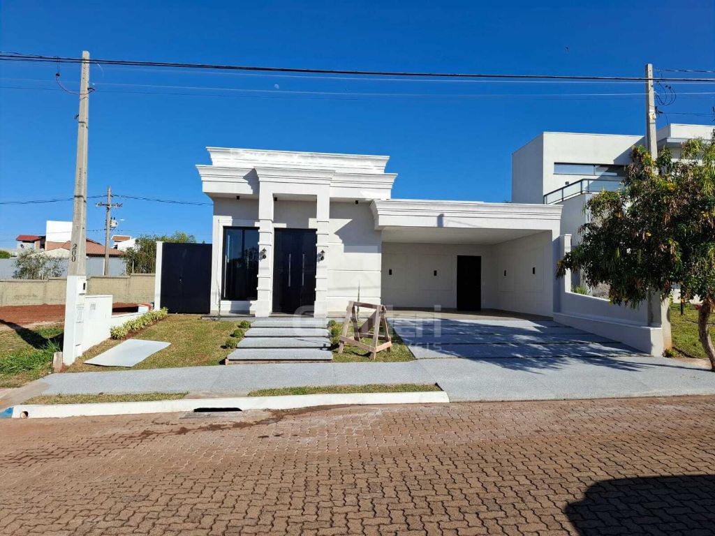 Casa com 3 suítes no buona vita