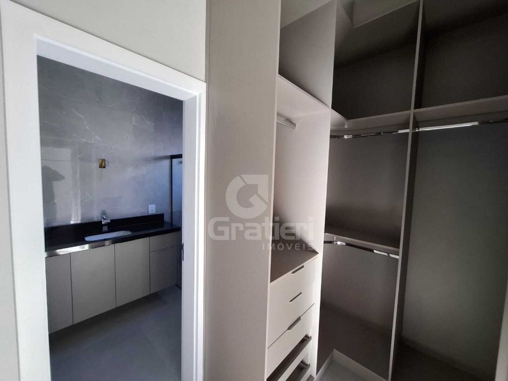 Casa com 3 suítes no buona vita