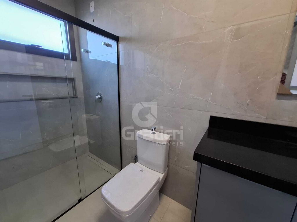 Casa com 3 suítes no buona vita