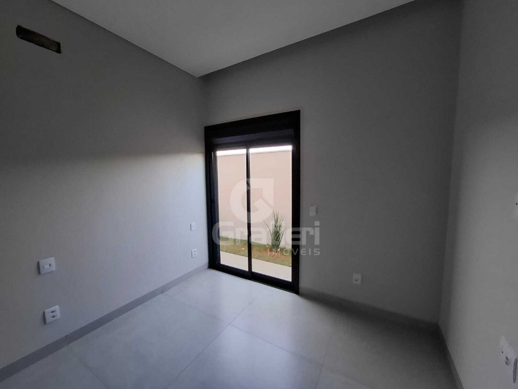 Casa com 3 suítes no buona vita