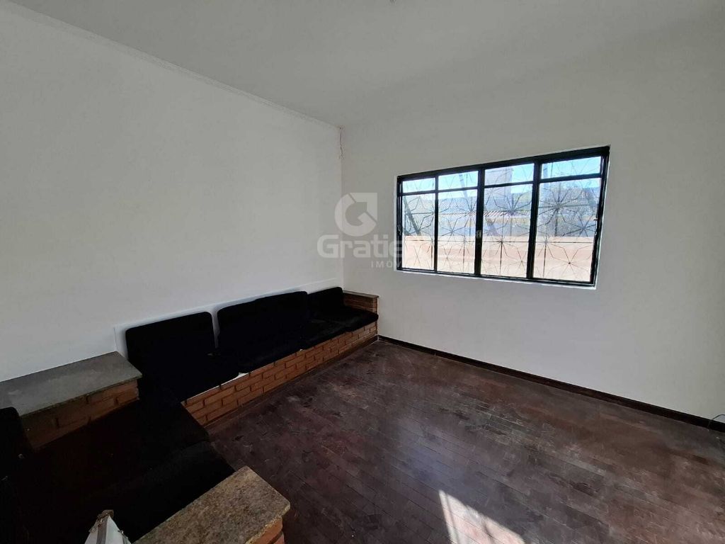 Casa ampla na vila josé bonifácio