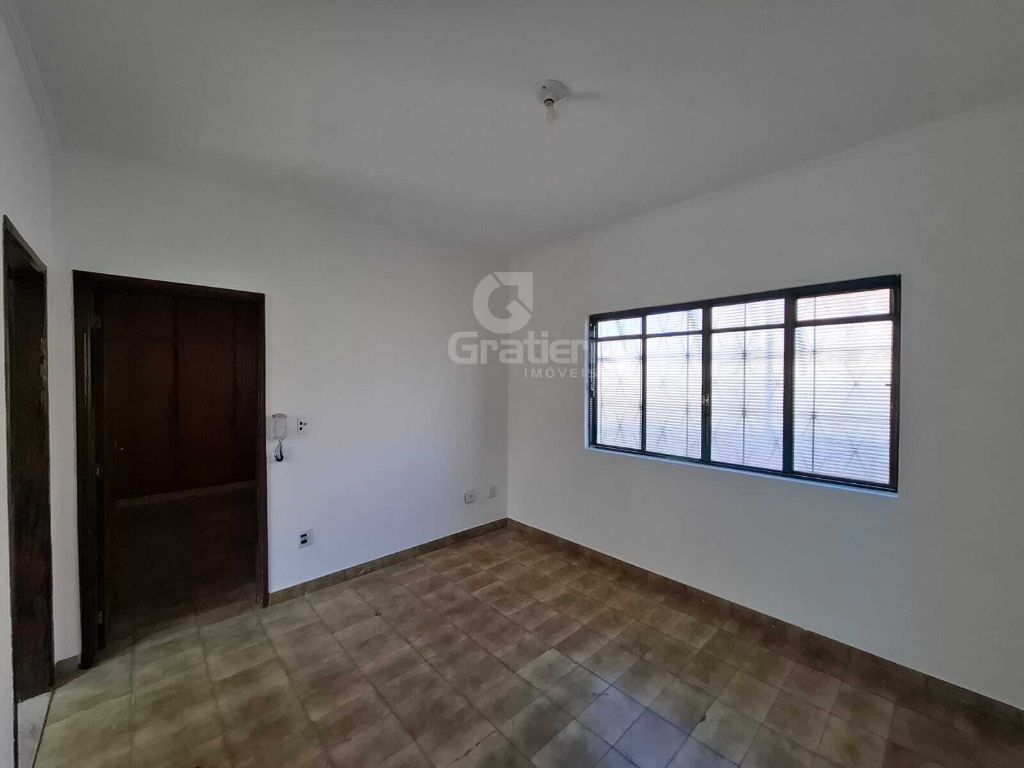 Casa ampla na vila josé bonifácio