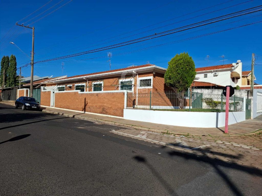 Casa ampla na vila josé bonifácio