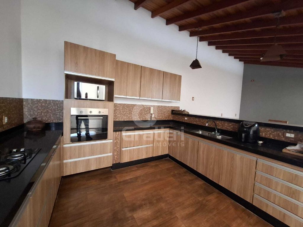 Casa toda planejada no jardim martinez