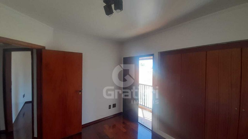 Apartamento com 2 Dormitórios no Edifício Solimões
