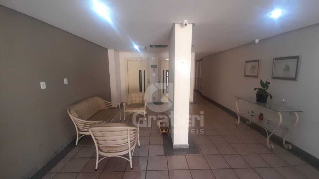 Apartamento com 2 Dormitórios no Edifício Solimões