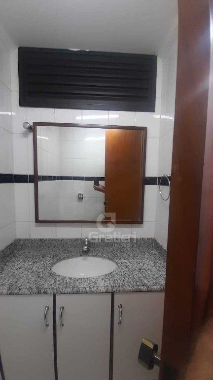 Apartamento com 2 Dormitórios no Edifício Solimões