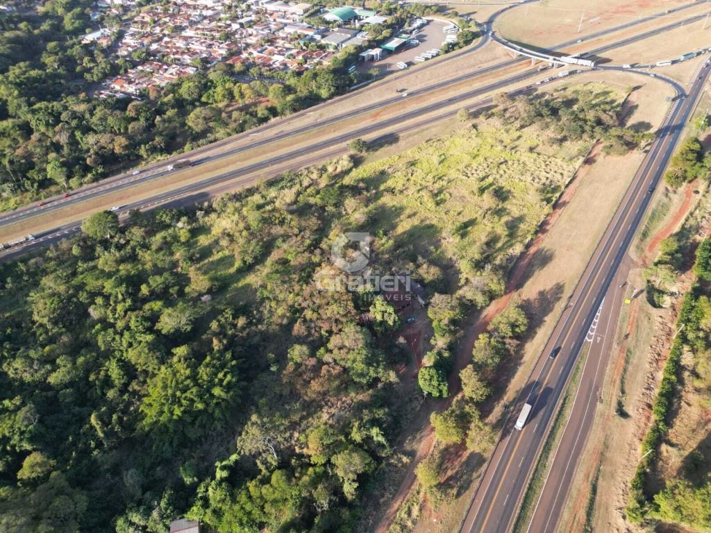 Área comercial, 57 mil m² no trevo da sp 255 com a sp 310
