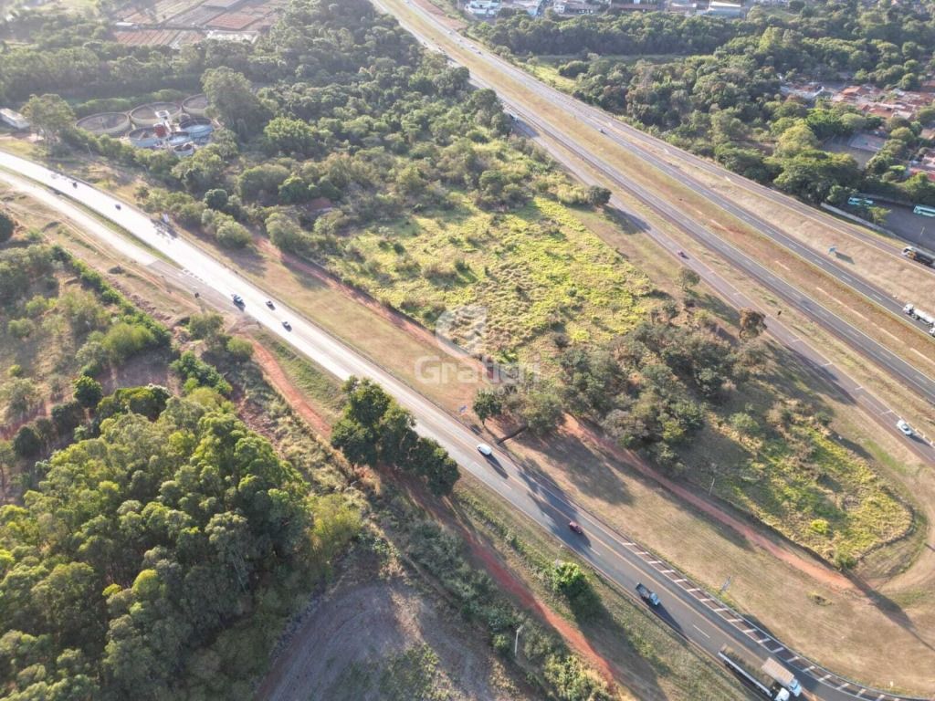 Área comercial, 57 mil m² no trevo da sp 255 com a sp 310