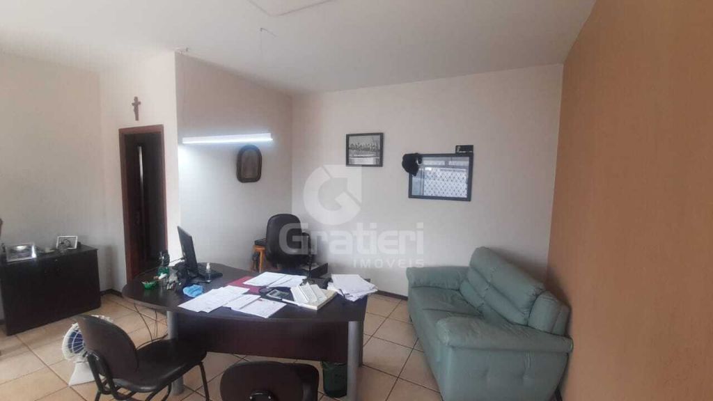 Imóvel Residencial com Potencial Comercial Próximo ao Batalhão