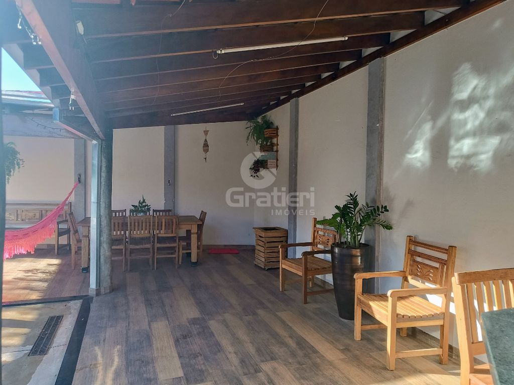 Casa Completa com Área de Lazer Américo Brasiliense