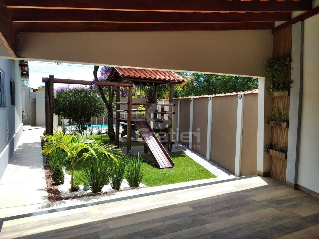 Casa Completa com Área de Lazer Américo Brasiliense